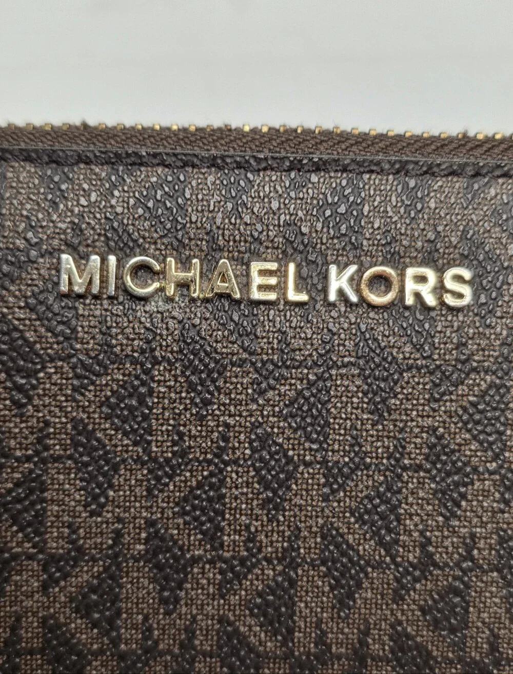 Michael Kors Wallet Brown Signature Jet Set Large Logo Quarter Zip Red Interior